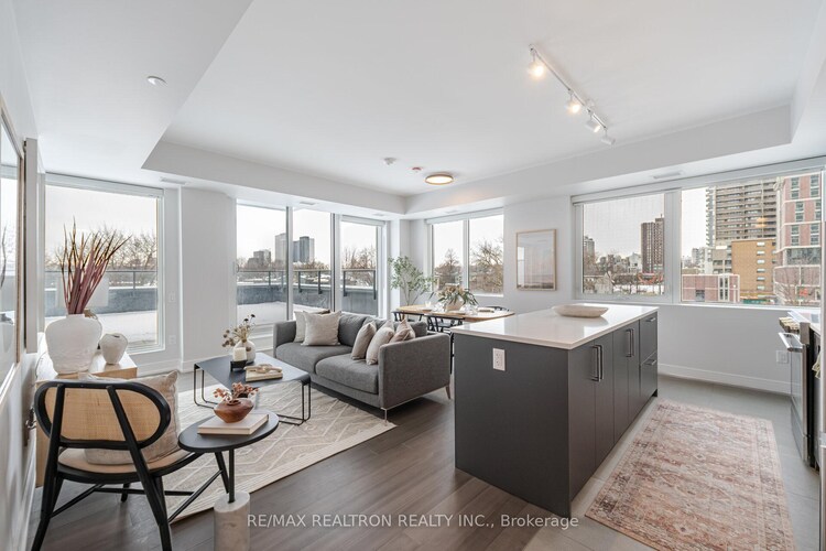 664 Spadina Avenue, Toronto, ON, University