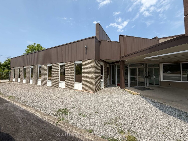 4536 PORTAGE Road N, Niagara Falls, ON, 211 - Cherrywood