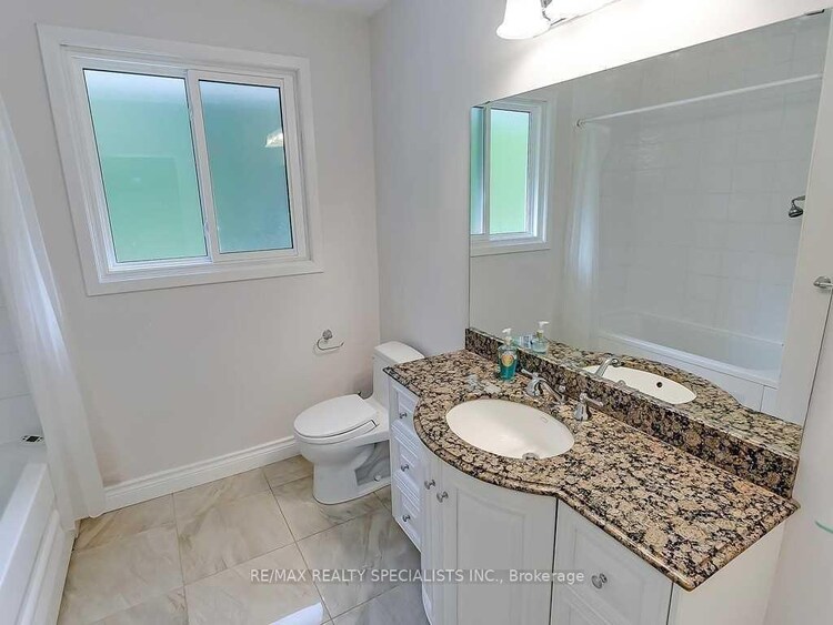 145 Wolfdale Avenue, Oakville, ON, 1017 - SW Southwest