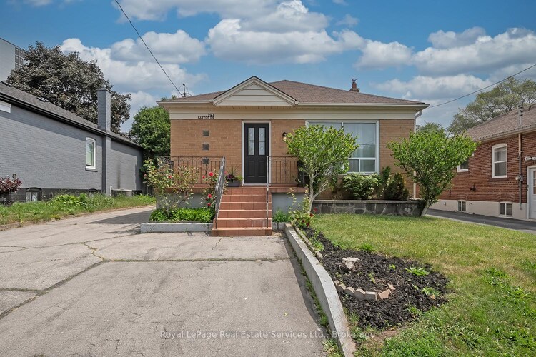 397 Bartos Drive, Oakville, ON, 1002 - CO Central