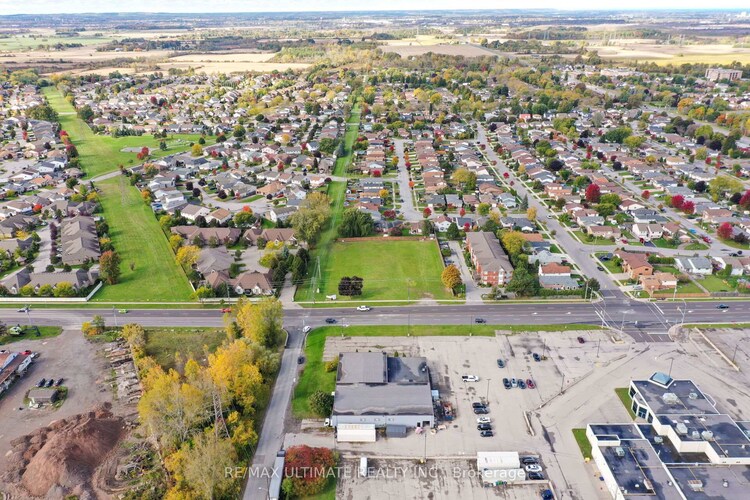 4257 Montrose Road, Niagara Falls, ON, 213 - Ascot