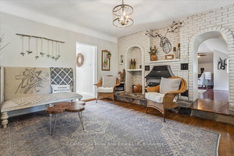 585 Dundas Street E, Hamilton, ON, Waterdown