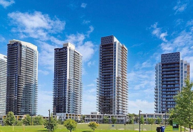 27 McMahon Drive, Toronto, ON, Bayview Village