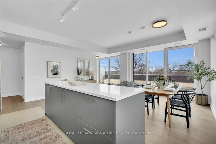 664 Spadina Avenue, Toronto, ON, University