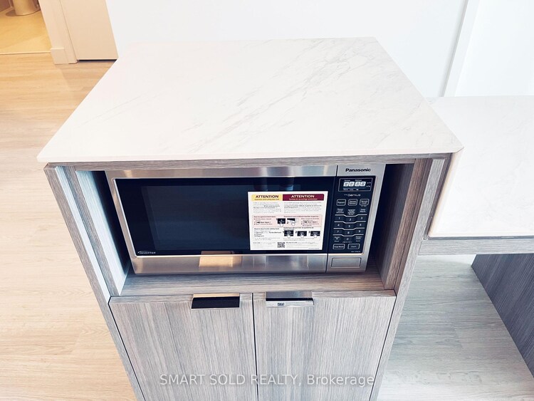 6 Greenbriar Road, Toronto, ON, Bayview Village