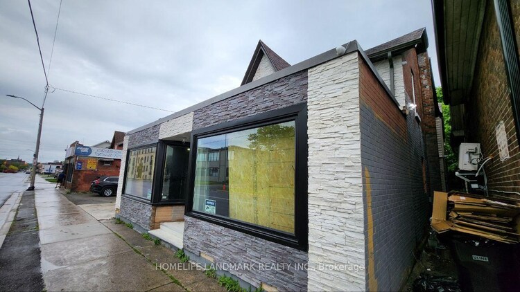 325 Simcoe Street S, Oshawa, ON, Central