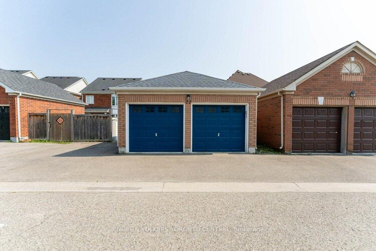 22 Donald Sim Avenue, Markham, ON, Cornell