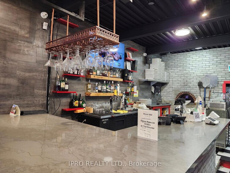 372 Queen Street E, Toronto, ON, Moss Park