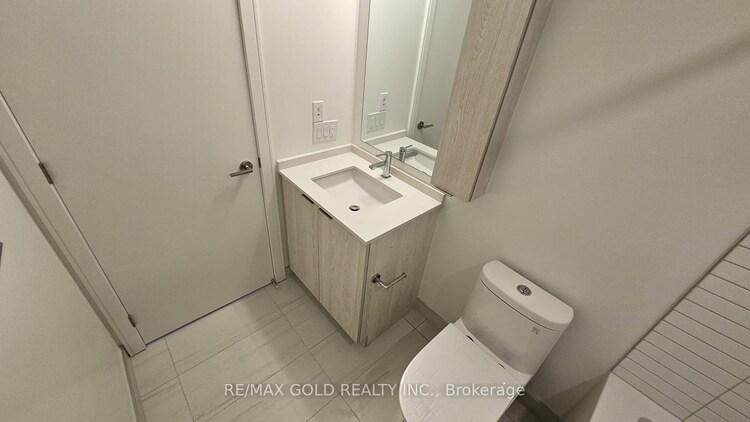 86 Dundas Street E, Mississauga, ON, Cooksville