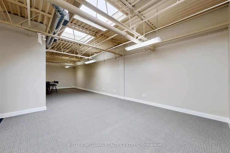 16945 Leslie Street, Newmarket, ON, Newmarket Industrial Park