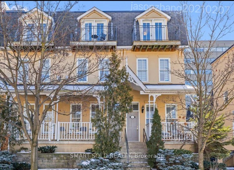 605 Adelaide Street, Toronto, ON, Little Portugal