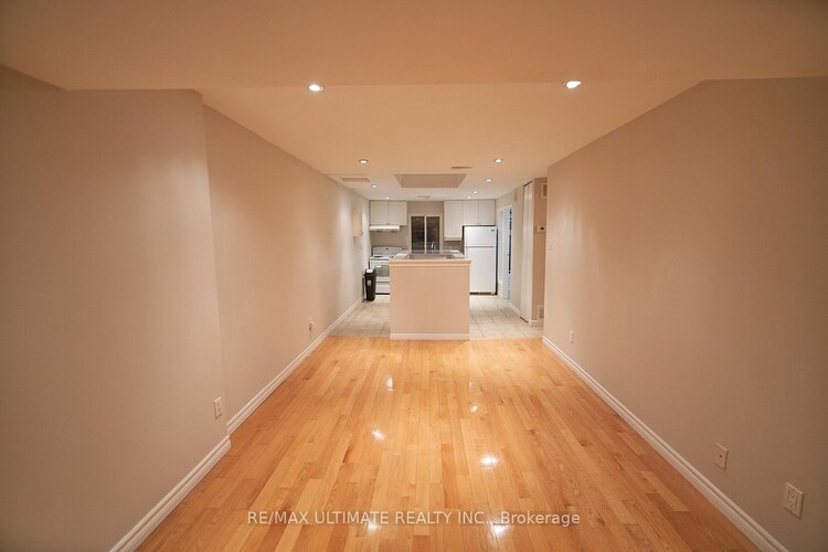 35 Longboat Avenue, Toronto, ON, Waterfront Communities C8