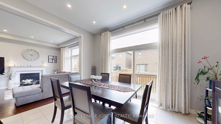 546 Kennedy Circle W, Milton, ON, 1026 - CB Cobban