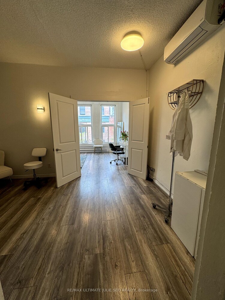 565 King Street W, Toronto, ON, Waterfront Communities C1