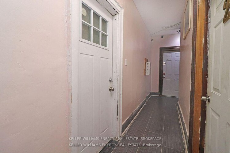 84 Simcoe Street N, Oshawa, ON, Central