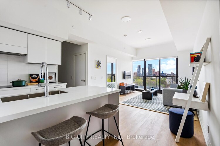 36 Brentcliffe Road, Toronto, ON, Thorncliffe Park