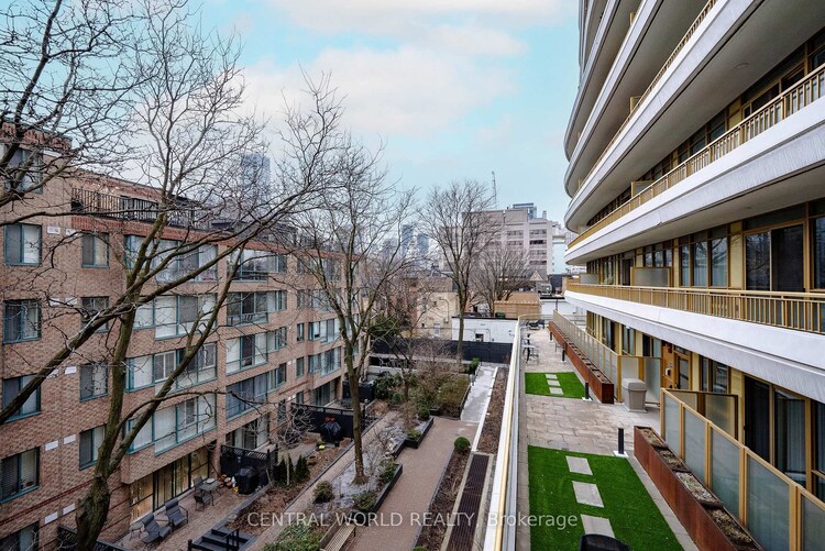 151 Avenue Road, Toronto, ON, Annex