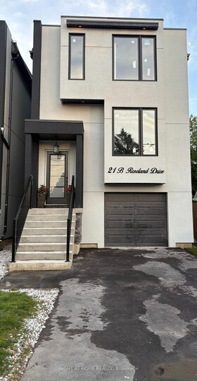 21B Roseland Drive, Toronto, ON