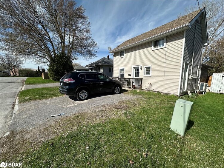 19 Pelham Street, Quinte West, ON, 