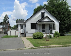 513 Fourth Street E, Stormont, Dund, ON