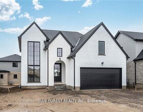 14 AYRSHIRE Avenue, Elgin, ON , MLS #X12685342 , Image - 1
