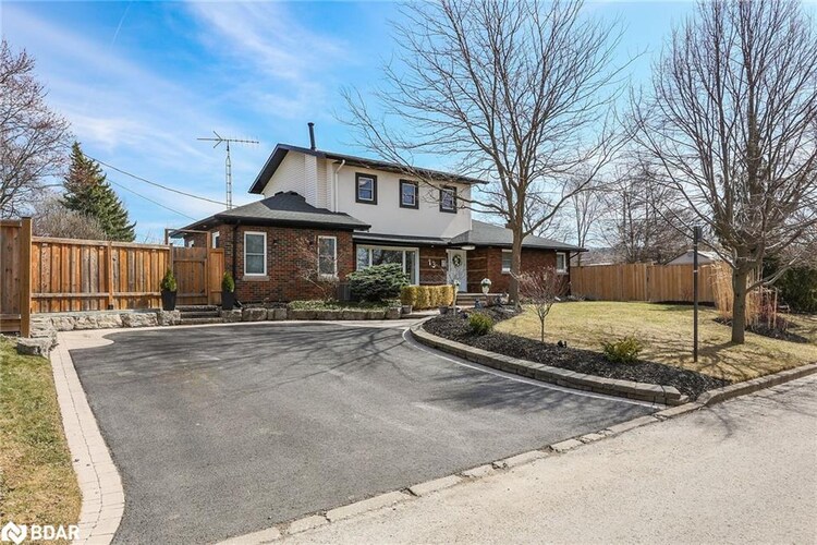 13 Marsdale Drive, St. Catharines, ON, 