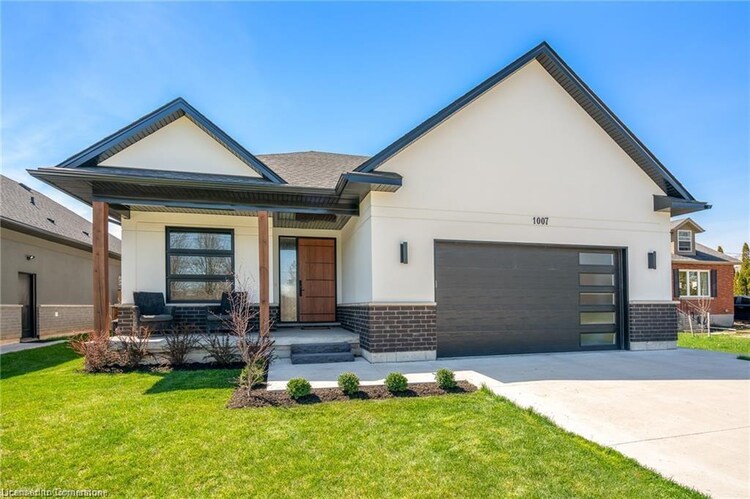 1007 Clare Avenue, Pelham, ON, 