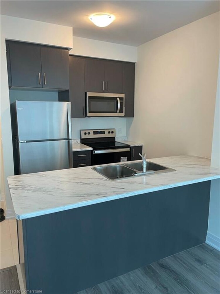 16 Concord Place, Grimsby, ON, 