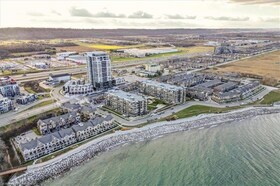 10 Esplanade Lane Lane, Niagara, ON , MLS #40736243 , Image - 1