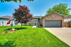 12 Woodside Square, Niagara, ON , MLS #40737333 , Image - 1