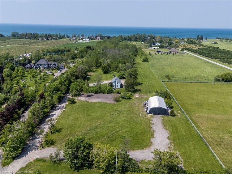 4613 North Service Road, Lincoln, ON, 