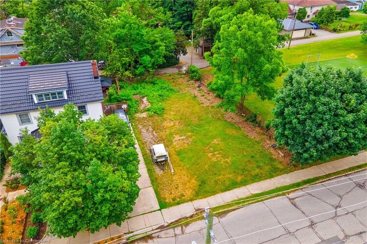 5244 Ontario Avenue, Niagara Falls, ON, 