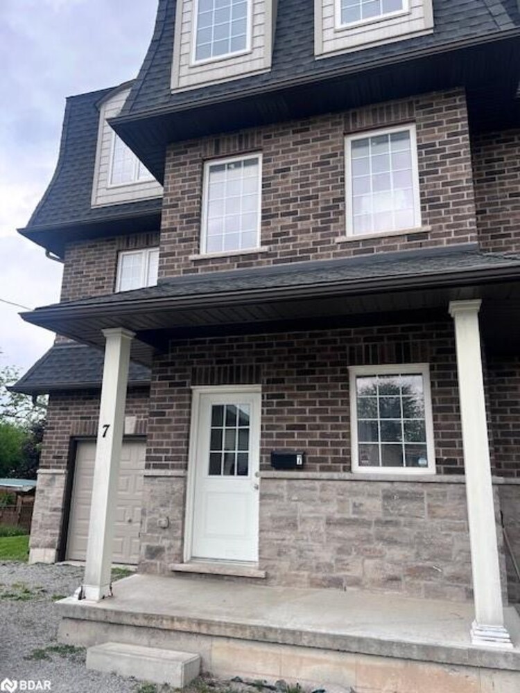 7 Chestnut Street E, St. Catharines, ON, 