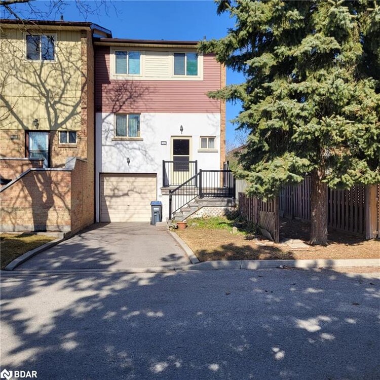 104 Baronwood Court, Brampton, ON, Brampton North