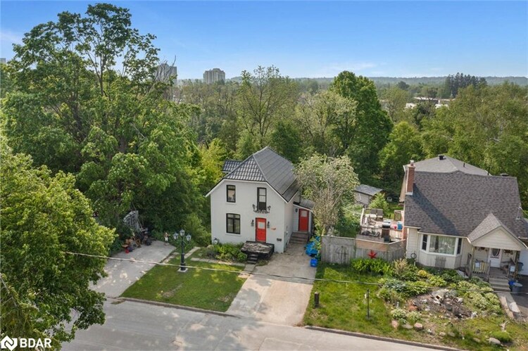 43 Perry Street, Barrie, ON, Queen's Park