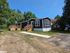 40 Shamrock Crescent, Simcoe, ON , MLS #40744130 , Image - 1