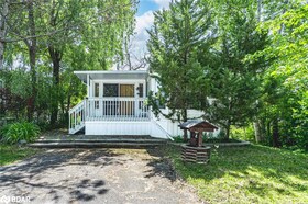 13 Huron Circle, Simcoe, ON , MLS #40745133 , Image - 1