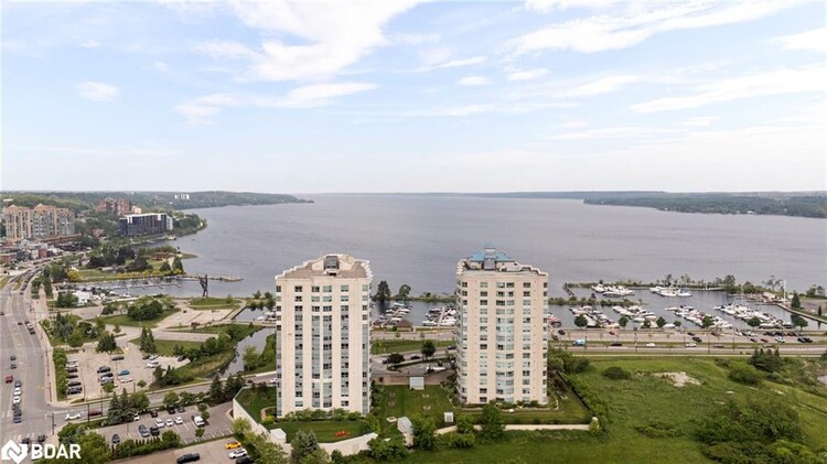 6 Toronto Street, Barrie, ON, City Centre