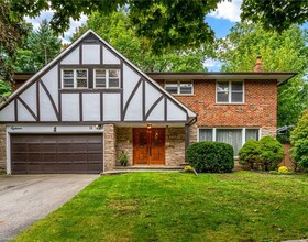 18 Burnt Log Crescent, Toronto, ON , MLS #40708878 , Image - 1