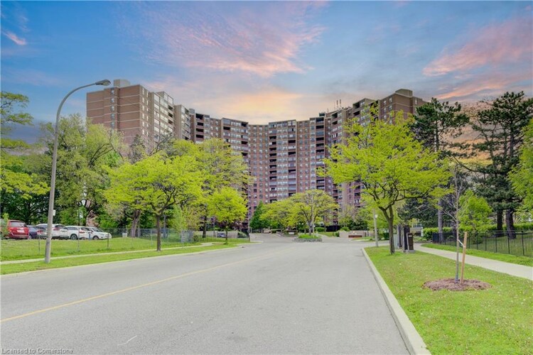 716 The West Mall, W08, ON, Eringate-Centennial-West Deane