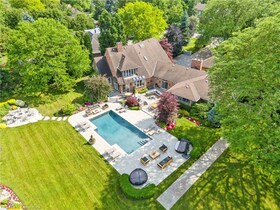 19 Lorraine Gardens, Toronto, ON , MLS #40745279 , Image - 1