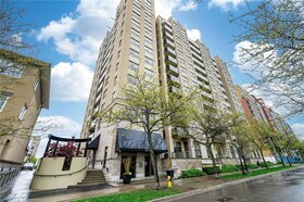 4 Elsinore Path, Toronto, ON , MLS #40734418 , Image - 1