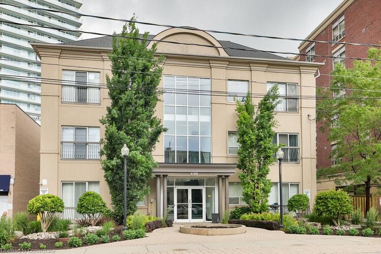 4198 Dundas Street W, W08, ON, Edenbridge-Humber Valley