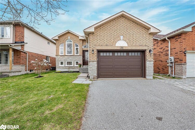 36 Leslie Avenue, Barrie, ON, Holly