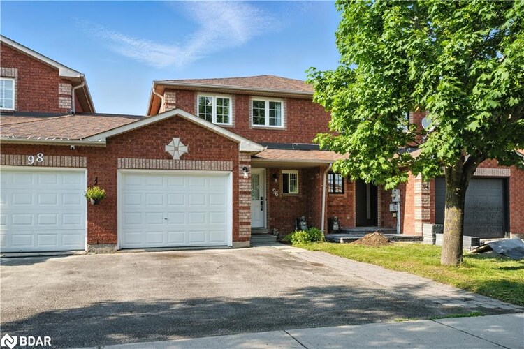 96 Cheltenham Road, Barrie, ON, Georgian Drive