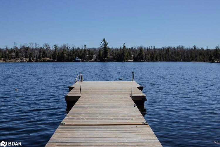 18 Bay View Lane, Tudor & Cashel, ON, 