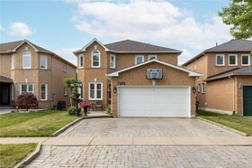7202 Black Walnut Trail, Peel, ON , MLS #40742789 , Image - 1