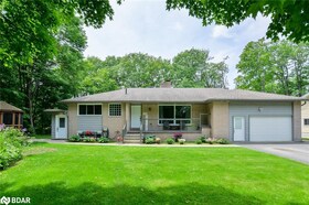 105 Wellington Street, Muskoka, ON , MLS #40742127 , Image - 1