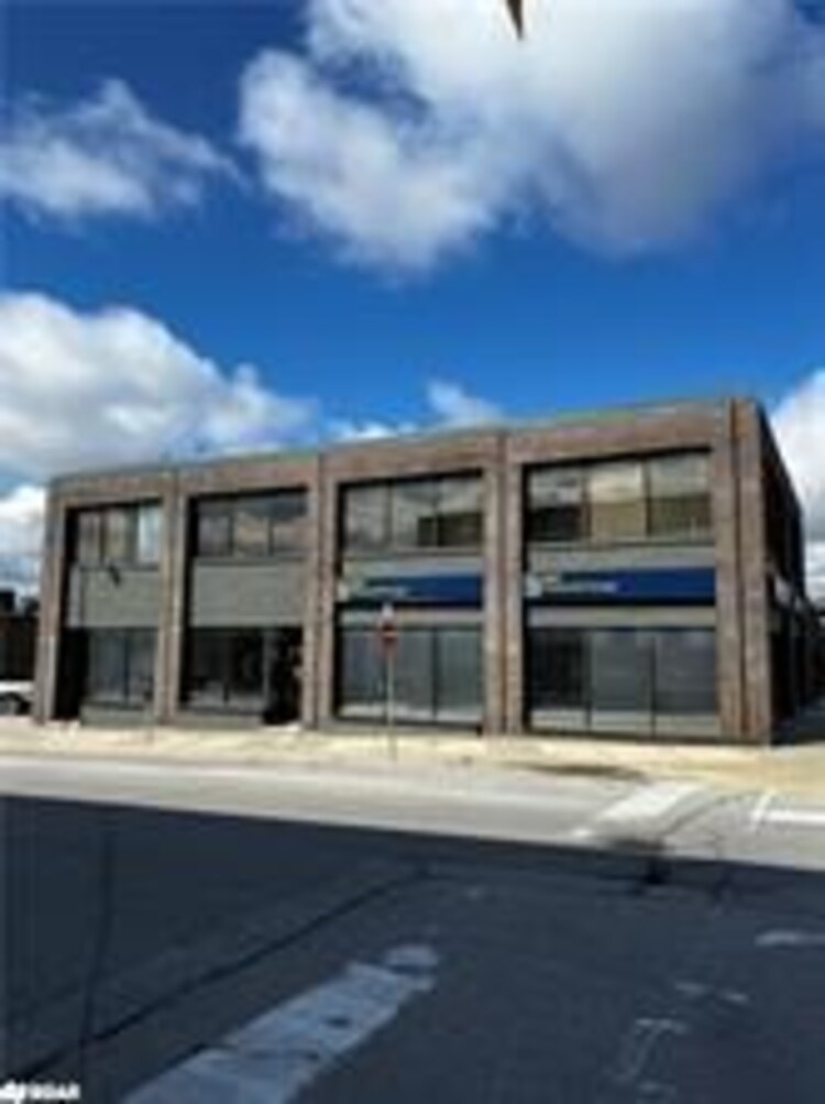 22 Clapperton Street, Barrie, ON, City Centre