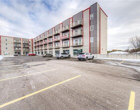 301 Westmount Road W, Waterloo, ON , MLS #40683903 , Image - 1